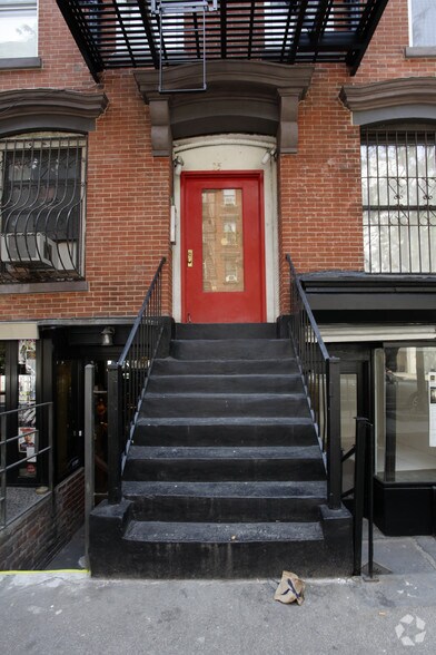 More Photos Of 35 E 1st St, New York Apartments For Lease