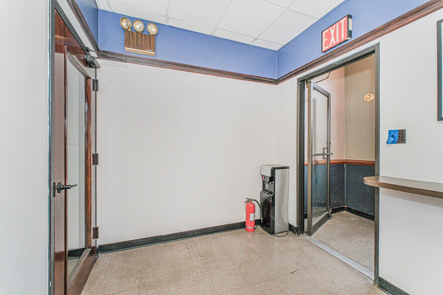 More Photos Of 1751 Bath Ave, Brooklyn General Retail For Lease