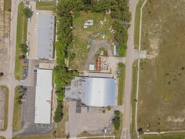 More Photos Of 4461 SE Federal Hwy, Stuart Freestanding For Sale