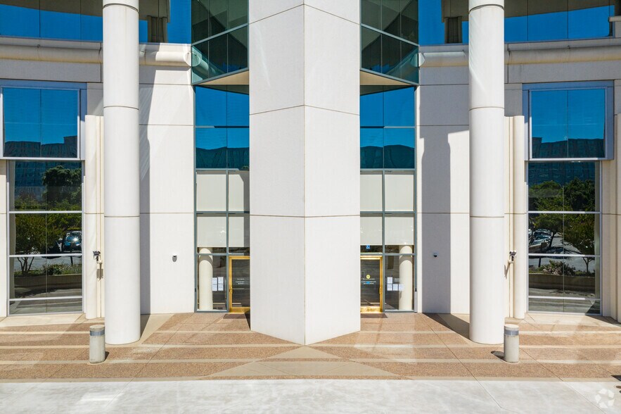 More Photos Of 303 Twin Dolphin Dr, Redwood City Coworking Space