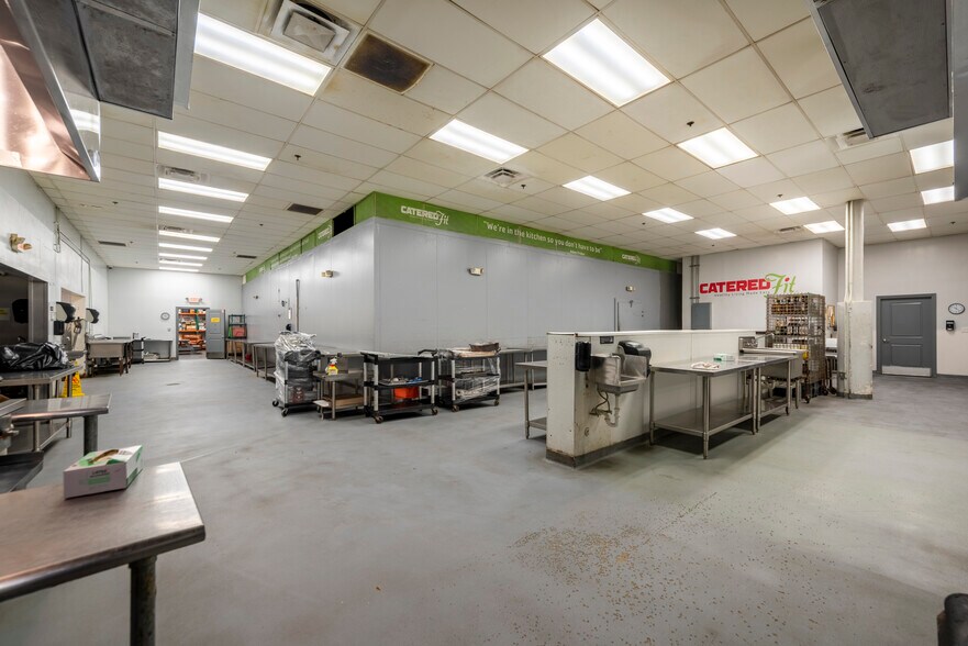 More Photos Of 5150 N State Road 7, North Lauderdale Refrigeration Cold Storage For Lease