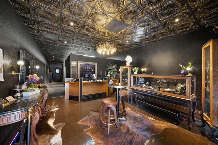 More Photos Of 1127 Broad St, San Luis Obispo Storefront For Sale