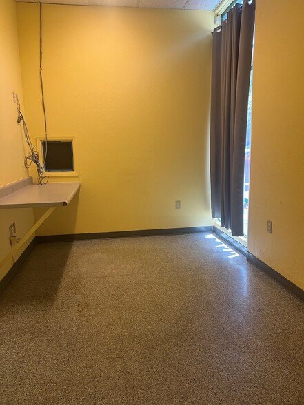 More Photos Of 2375 California Blvd, Napa General Retail For Lease