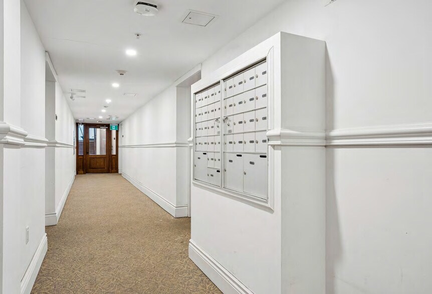 More Photos Of 27 Bold St, Hamilton Apartments For Sale