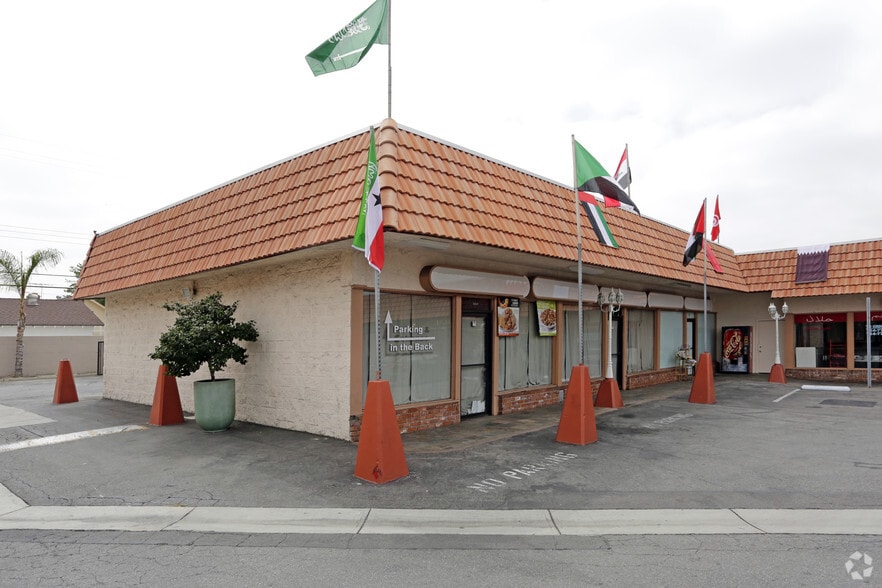 More Photos Of 512-518 S Brookhurst St, Anaheim Storefront For Lease