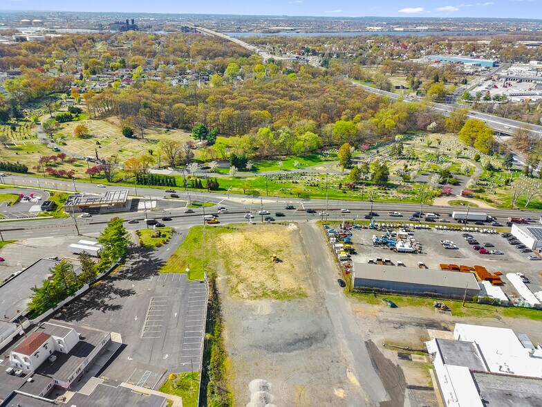 More Photos Of 7550 N Crescent Blvd, Pennsauken Land For Lease