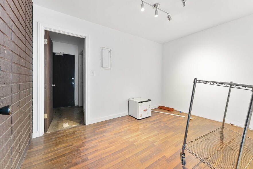 More Photos Of 15610 S Main St, Gardena Distribution For Sale