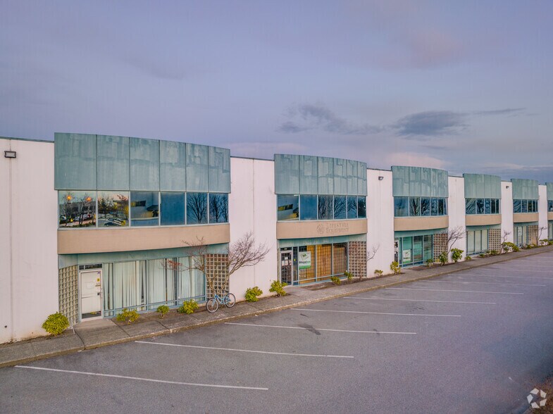 More Photos Of 1538 Cliveden Ave, Delta Warehouse For Lease