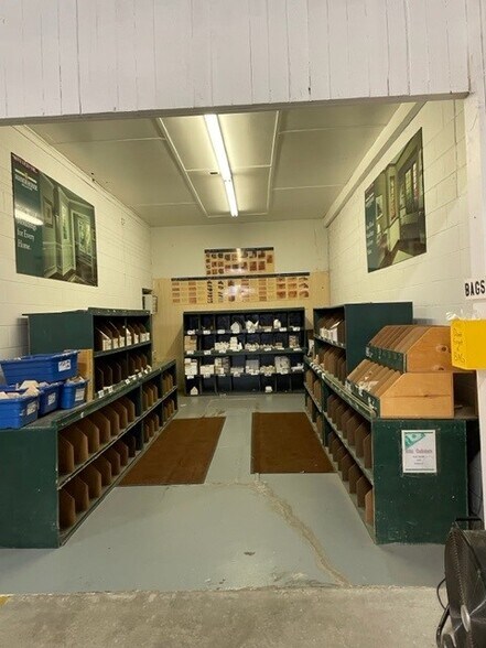 More Photos Of 720 E Lincolnway, Laporte Warehouse For Sale