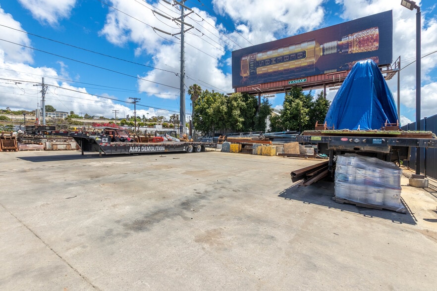 More Photos Of 3571 Pacific Hwy, San Diego Contractor Storage Yard For Lease