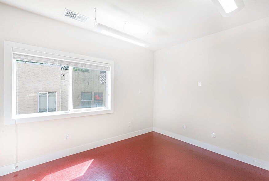 More Photos Of 17977 Sonoma Hwy, Sonoma Office For Lease