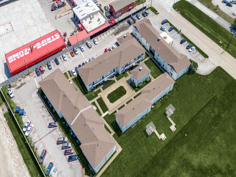 More Photos Of 2718 Sherman St, Grand Prairie Apartments For Sale