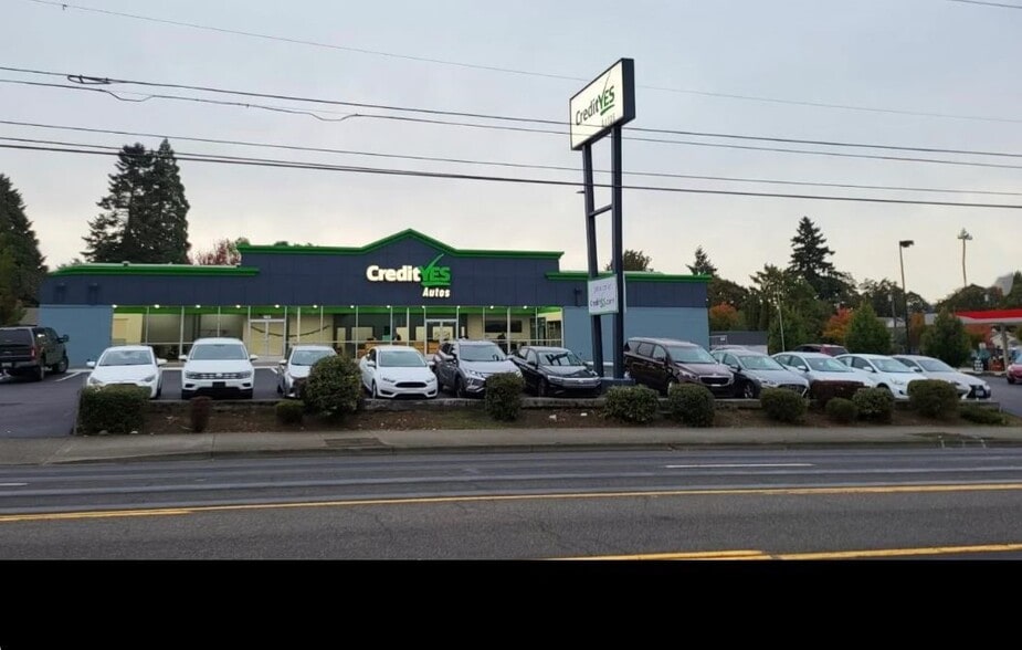 Primary Photo Of 4616 SE 82nd Ave, Portland Auto Dealership For Sale