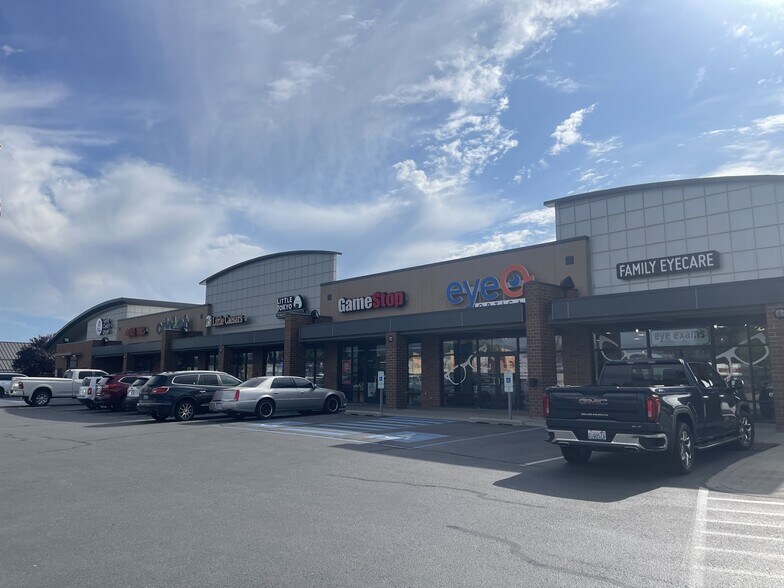 More Photos Of 509 N Sullivan Rd, Spokane Valley Freestanding For Lease