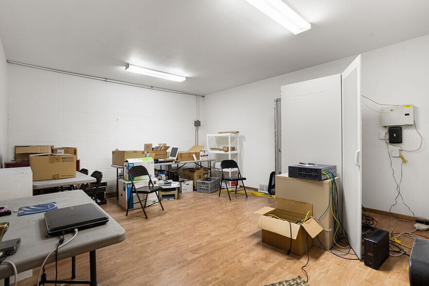 More Photos Of 2001 8th Ave SE, Minot General Retail For Sale