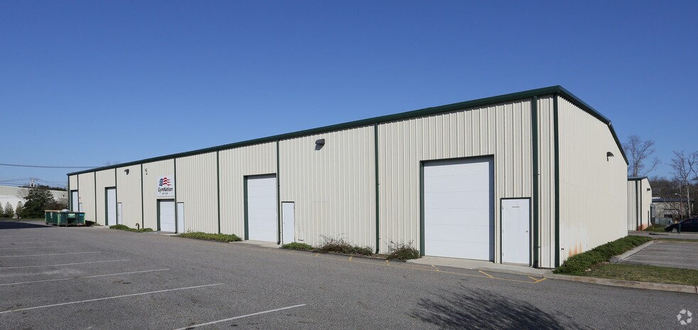 More Photos Of 1074 Pulaski St, Riverhead Unknown For Lease