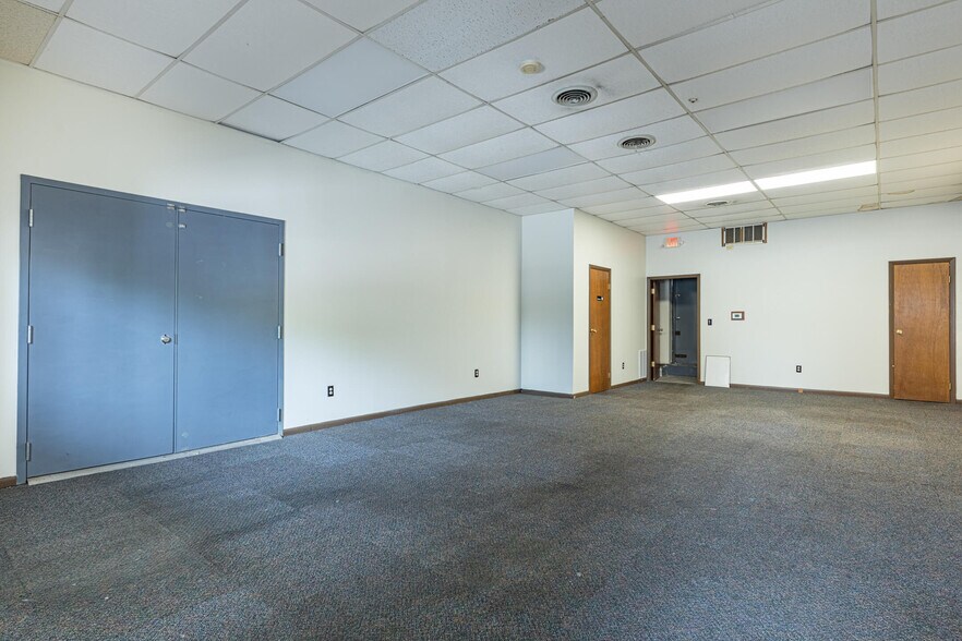 More Photos Of 534-536 Xenia Ave, Dayton Storefront Retail Office For Lease