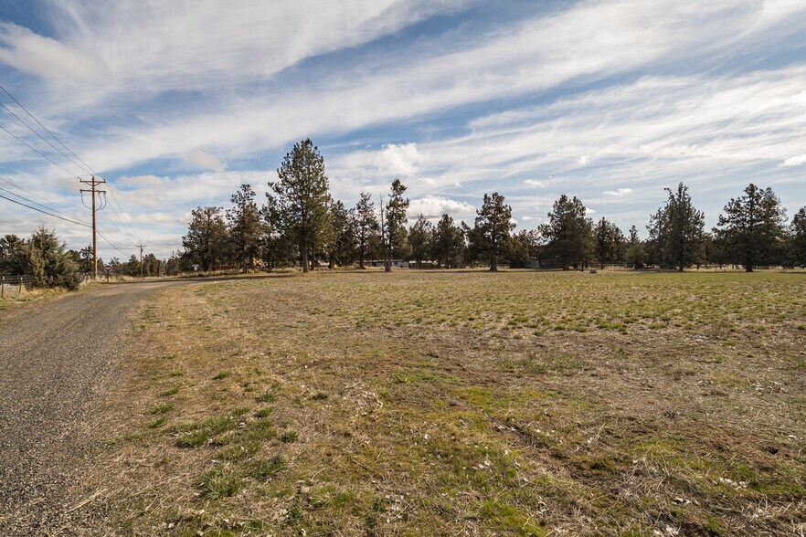 More Photos Of 65320 US 20, Bend Winery Vineyard For Sale