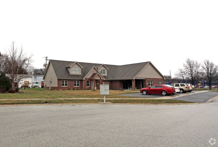 Primary Photo Of 15-17 Scrementi Ln, Steger Office For Sale