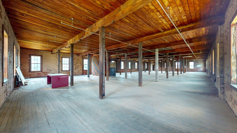 More Photos Of 35 Oakland St, Manchester Warehouse For Sale