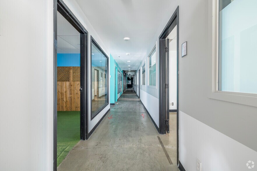 More Photos Of 7240 Rue Waverly, Montréal Loft Creative Space For Lease