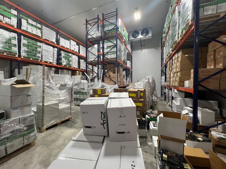 More Photos Of 2525 Davie Rd, Davie Warehouse For Lease