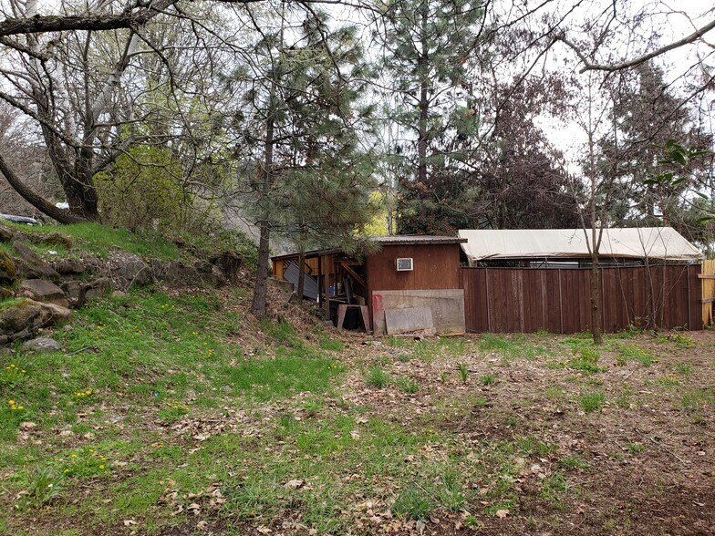 More Photos Of 63281 WA-14, Underwood Flex For Sale