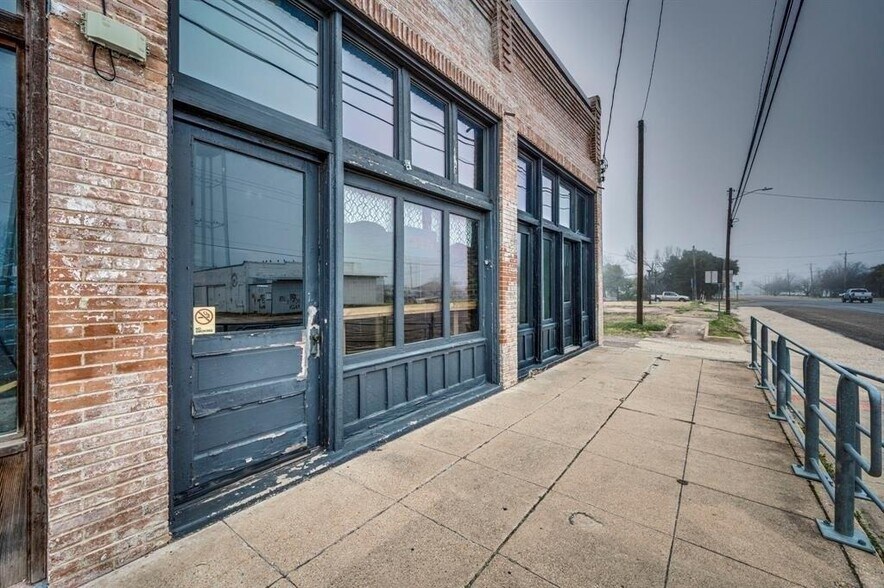 More Photos Of 111 N Main St, Milford Storefront For Sale