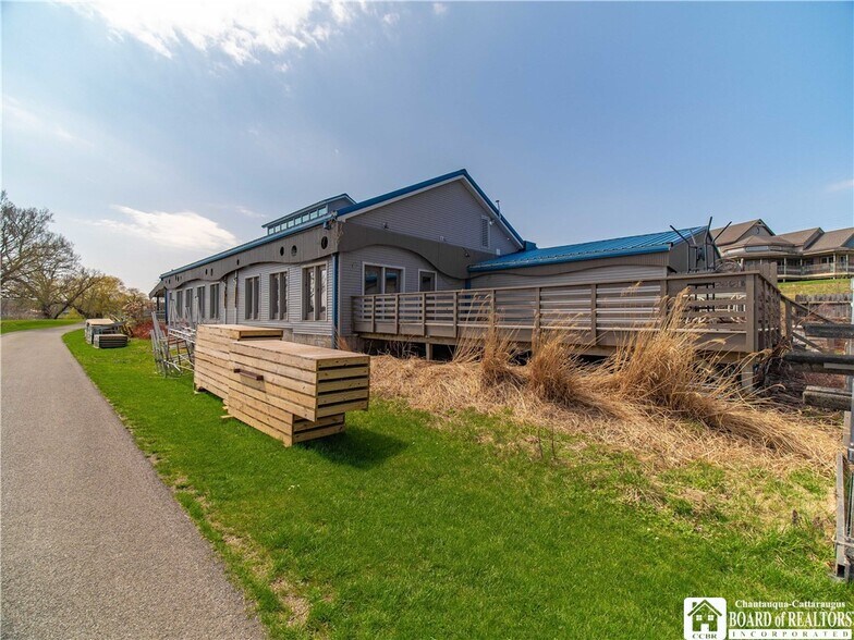 More Photos Of 188 S Erie St, Mayville Restaurant For Lease