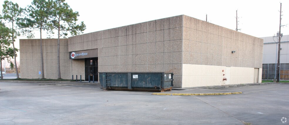 More Photos Of 20121 Highway 59 N, Humble Freestanding For Sale