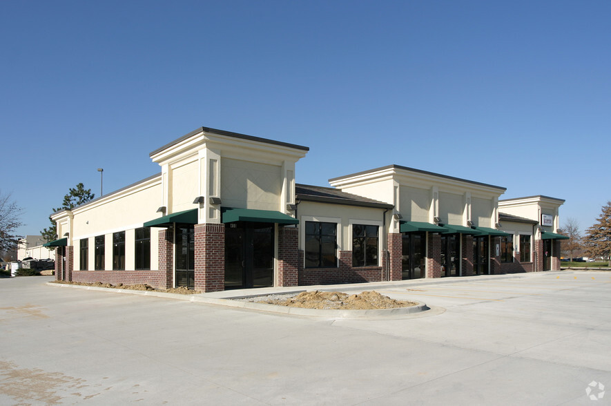 Primary Photo Of 450-462 SW Ward Rd, Lees Summit Storefront Retail Office For Lease