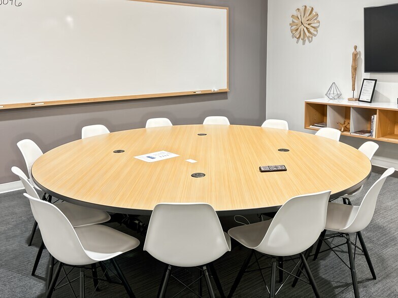 More Photos Of 6600 Chase Oaks Blvd, Plano Coworking Space