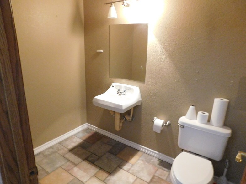 More Photos Of 4104 SW 33rd Ave, Amarillo Medical For Sale