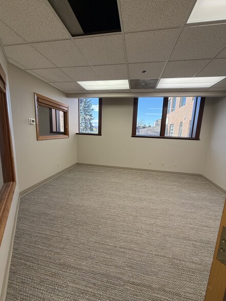 More Photos Of 101 River Dr N, Great Falls Office For Lease