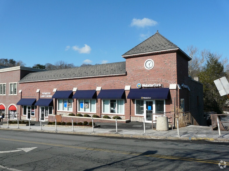 More Photos Of 13-17 Popham Rd, Scarsdale Storefront For Lease