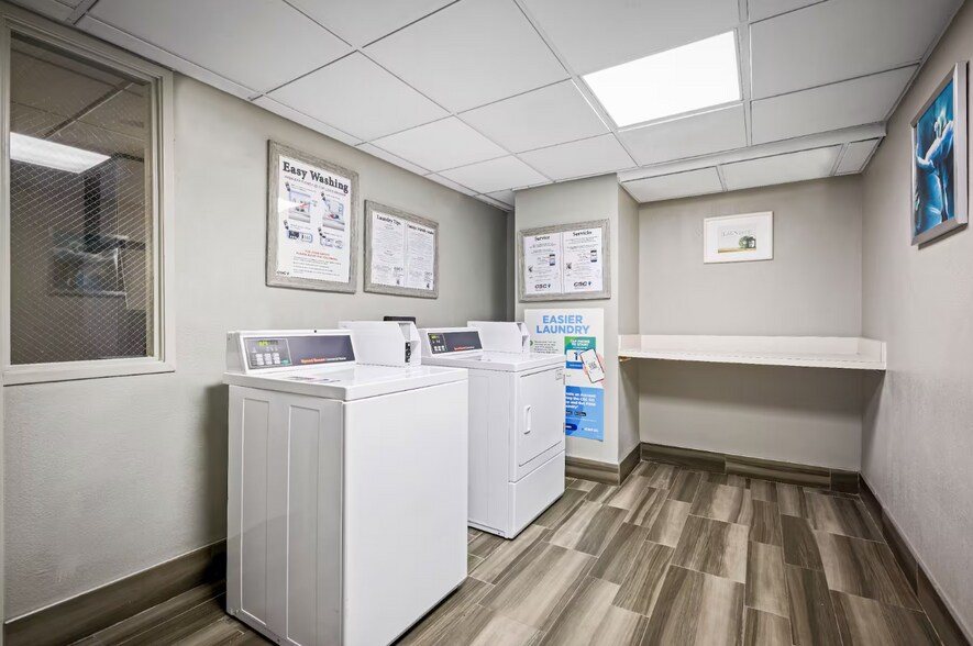More Photos Of 8730 NW 27th St, Miami Hotel For Sale
