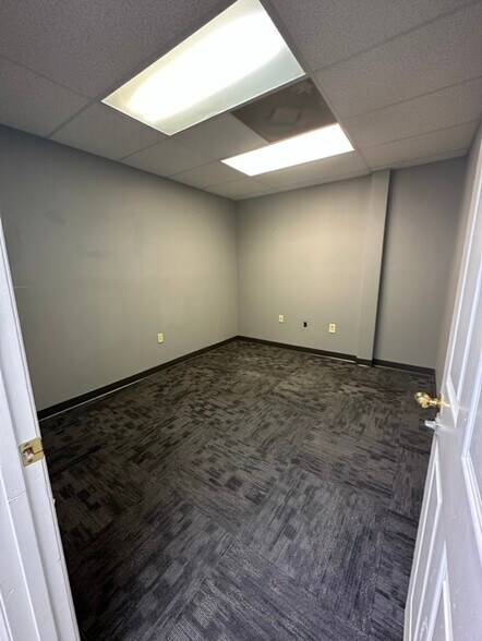 More Photos Of 2525 Drane Field Rd, Lakeland Unknown For Sale