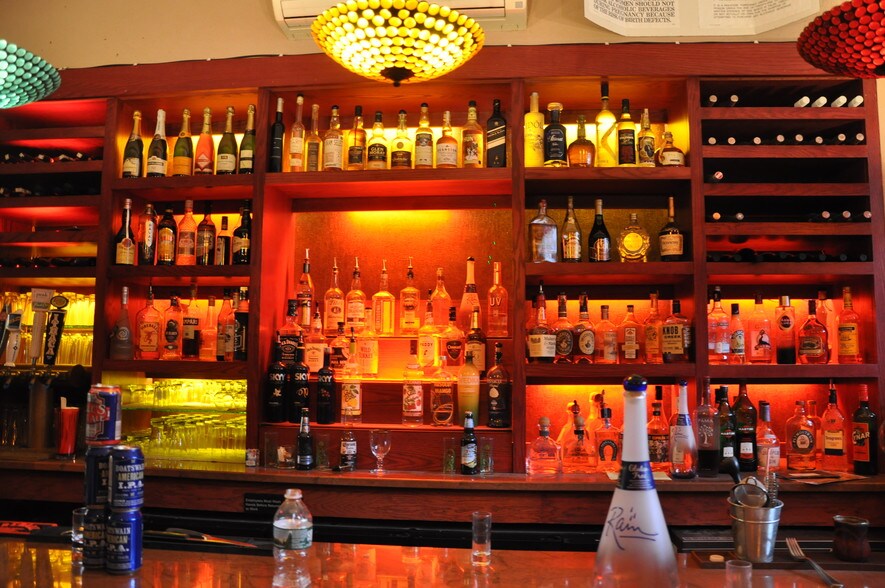 More Photos Of 5909 71st Ave, Ridgewood Restaurant For Lease