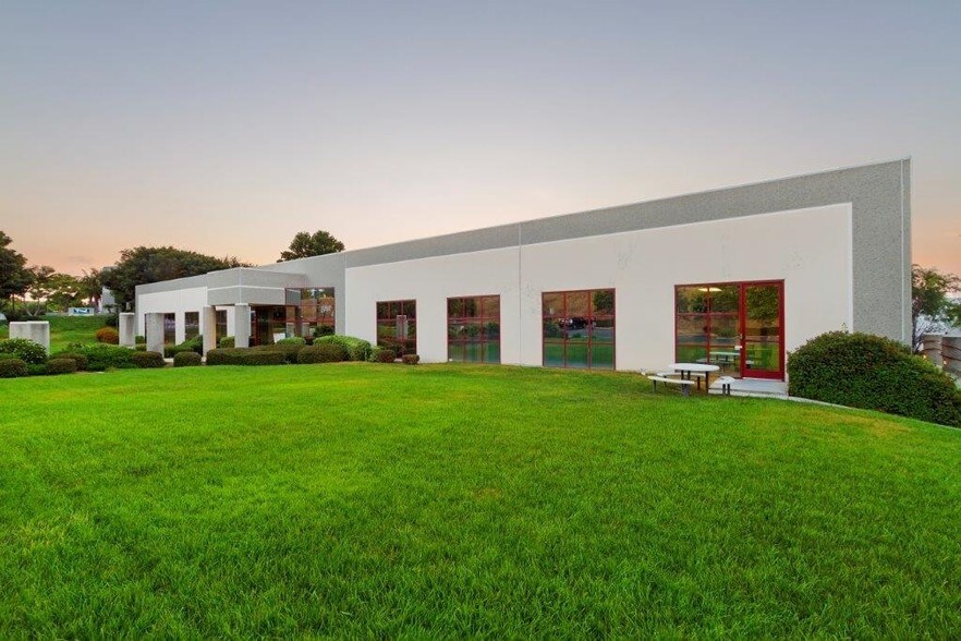 More Photos Of 1915 Aston Ave, Carlsbad Office For Sale