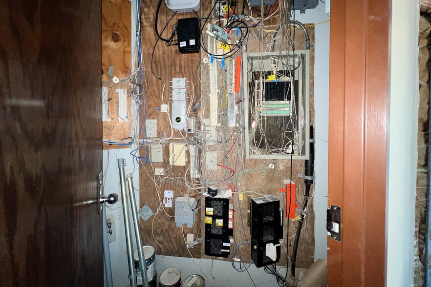 More Photos Of 3200 E Memorial Rd, Edmond Medical For Sale