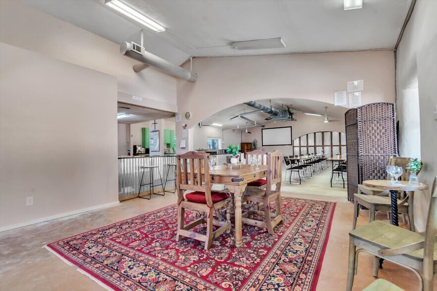 More Photos Of 4002 E Highway 290, Dripping Springs Freestanding For Sale