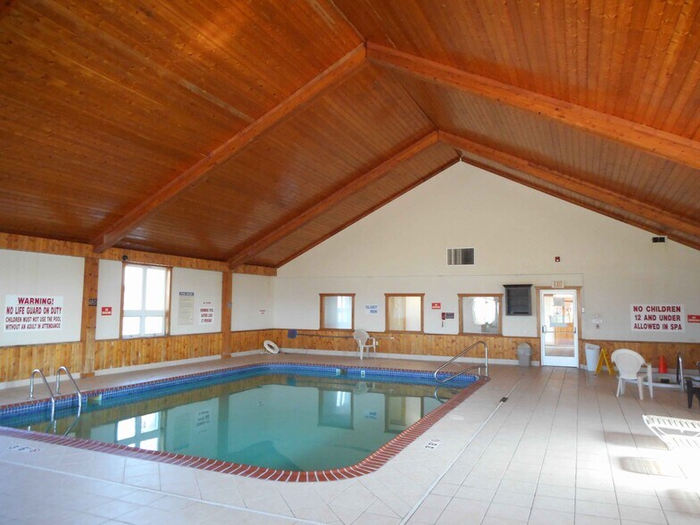 More Photos Of 1915 Highway 59 S, Thief River Falls Hotel For Sale