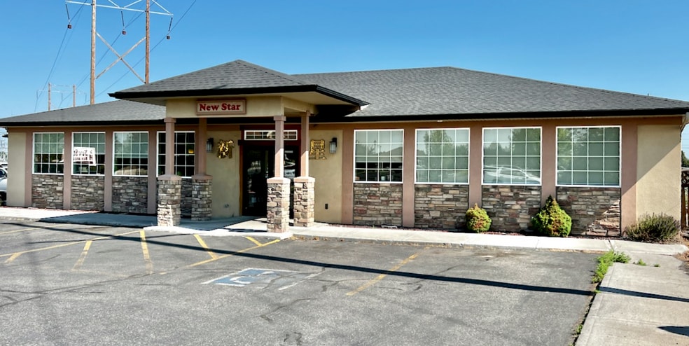 Primary Photo Of 207 Stockham Blvd, Rigby Restaurant For Sale
