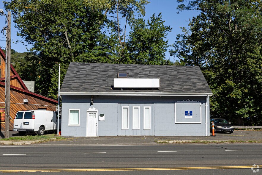 More Photos Of 625 Main Ave, Norwalk Storefront Retail Office For Sale