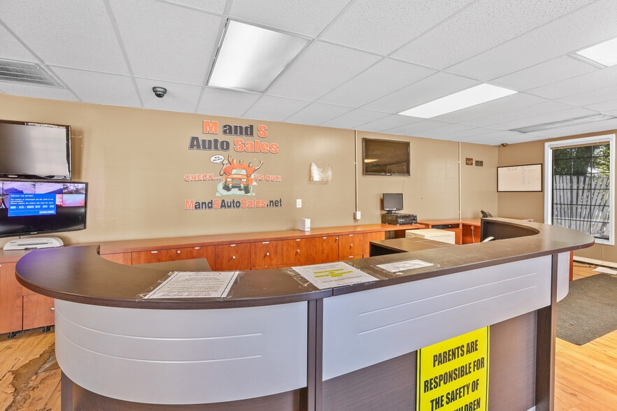 More Photos Of 6580 Ga-85 Hwy, Riverdale Auto Dealership For Sale