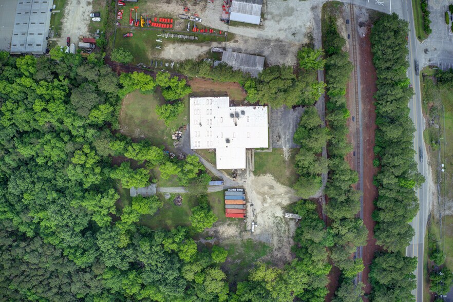 More Photos Of 100 Corporate Way, Summerville Warehouse For Sale