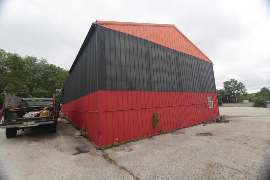 More Photos Of 4706 12th St, Rock Island Auto Dealership For Sale