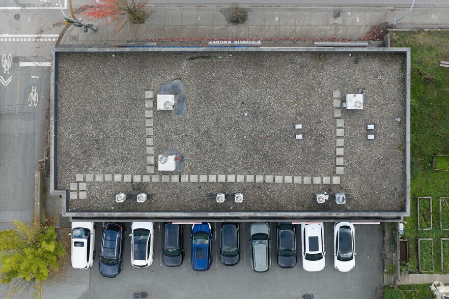 More Photos Of 129 Columbia St E, New Westminster Office For Sale