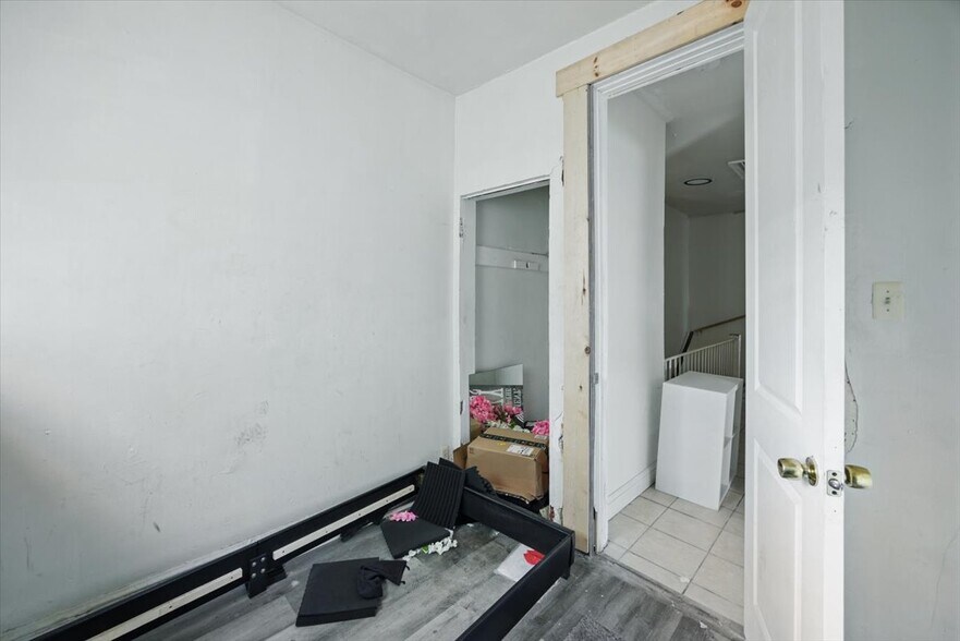 More Photos Of 501 Florida Ave NW, Washington Restaurant For Lease