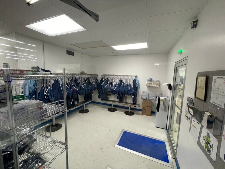 More Photos Of 1260 Red Fox Rd, Arden Hills Light Manufacturing For Sale